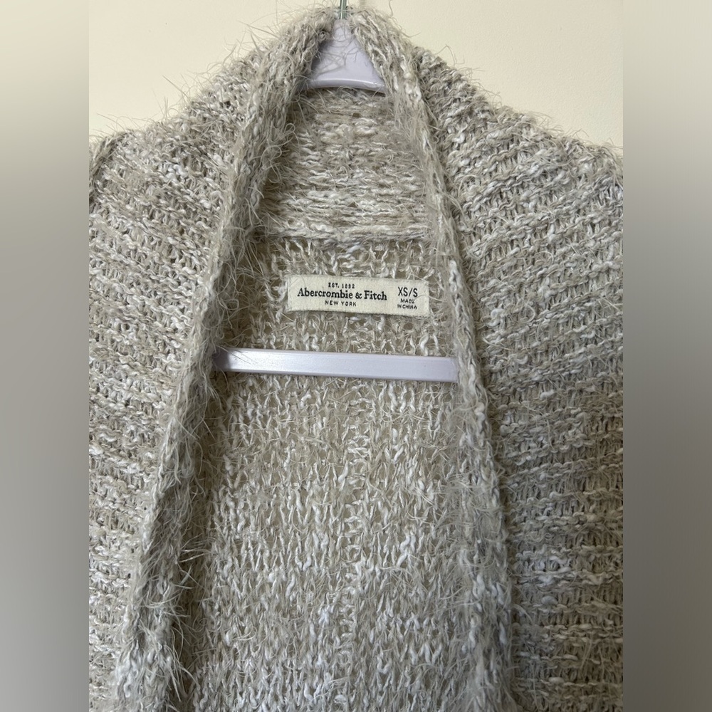 NWOT Abercrombie & Fitch Gray Fringe Cardigan Size XS/S - Picture 6 of 8